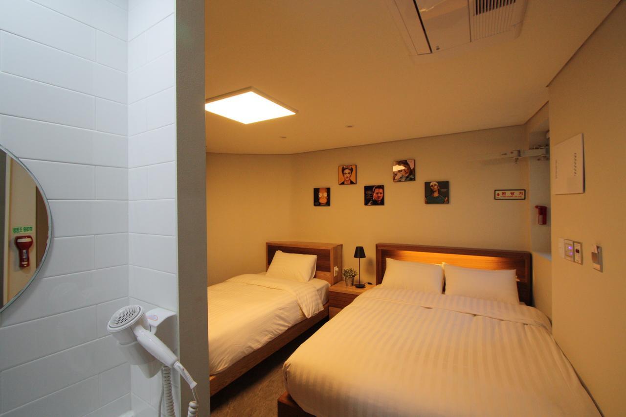 Nabi Hostel Seoul Bagian luar foto