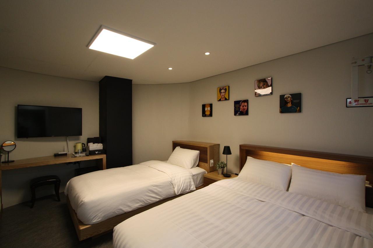 Nabi Hostel Seoul Bagian luar foto